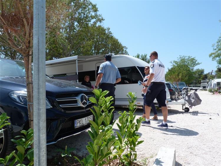 Slika /PU_ZD/slike/autocamp.jpg