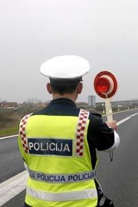 Slika PU_ZD/policajac_autocesta_uspravna.jpg